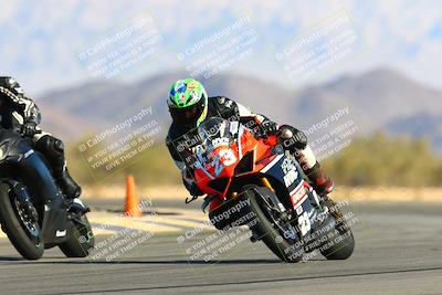 media/Jan-09-2022-SoCal Trackdays (Sun) [[2b1fec8404]]/Turn 14 (10am)/